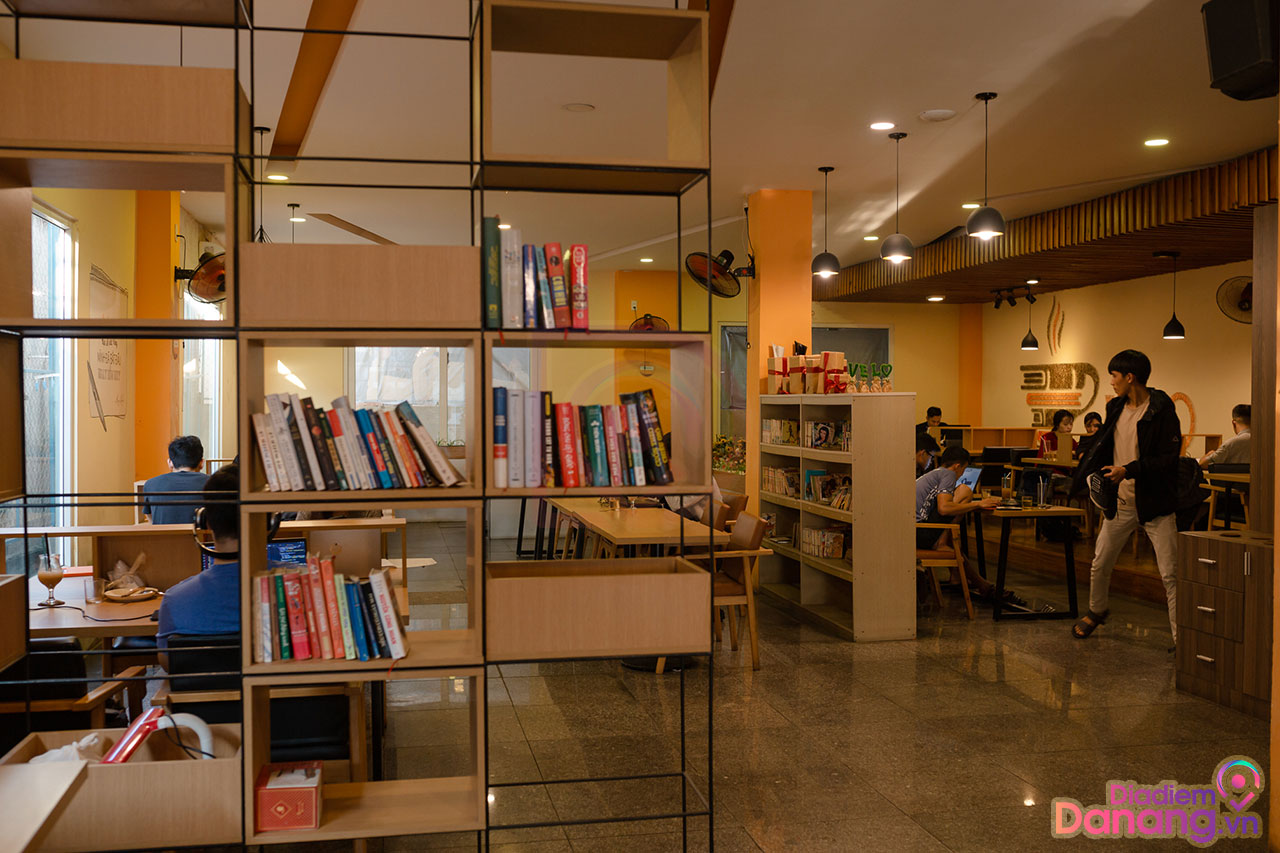 Velo BookCafe