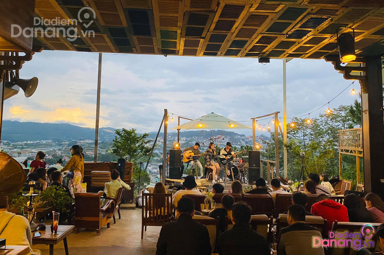 Quán Cà phê Đà Nẵng có nhạc Acoustic vào các ngày trong tuần